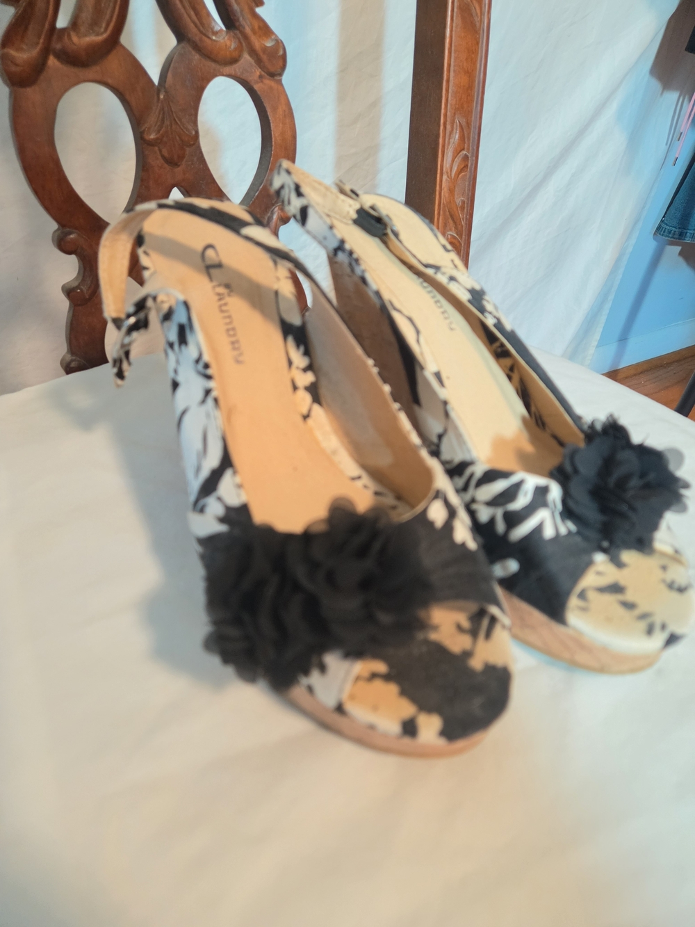CL by Chinese Laundry Black and Cream Floral Wedge Sandals - Picture 4 of 5